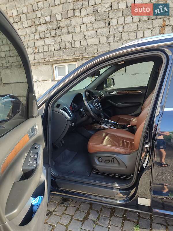 Внедорожник / Кроссовер Audi Q5 2010 в Ужгороде фото 6 Внедорожник / Кроссовер Audi Q5 2010 в Ужгороде