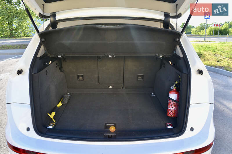 Внедорожник / Кроссовер Audi Q5 2011 в Ровно