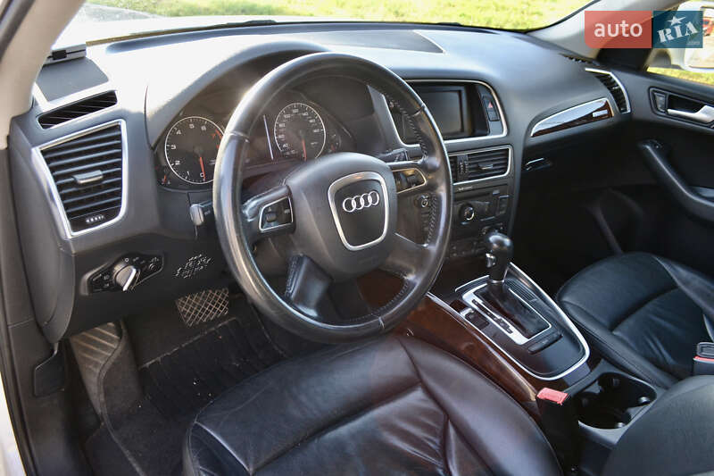 Внедорожник / Кроссовер Audi Q5 2011 в Ровно