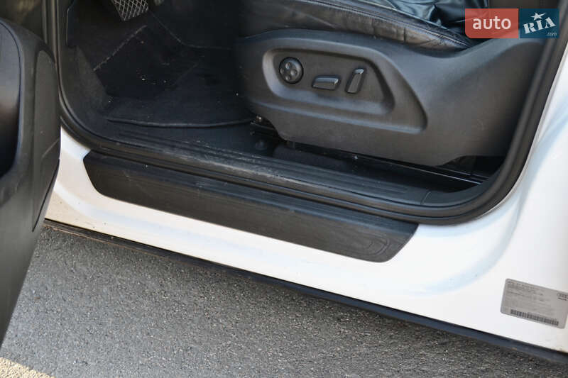 Внедорожник / Кроссовер Audi Q5 2011 в Ровно