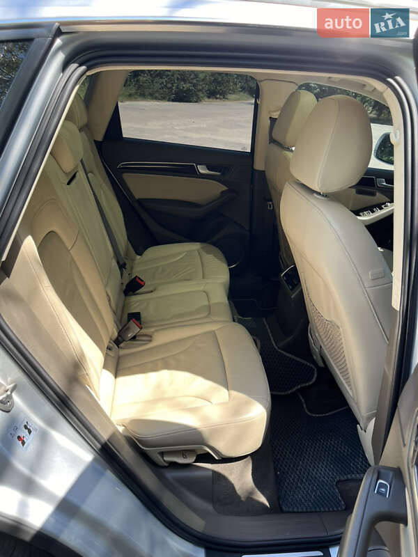 Внедорожник / Кроссовер Audi Q5 2012 в Очакове фото 15 Внедорожник / Кроссовер Audi Q5 2012 в Очакове