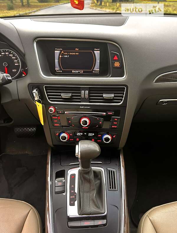 Внедорожник / Кроссовер Audi Q5 2015 в Ровно