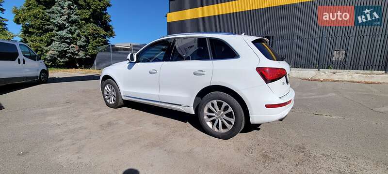 Позашляховик / Кросовер Audi Q5 2015 в Києві