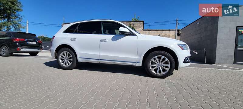 Позашляховик / Кросовер Audi Q5 2015 в Києві