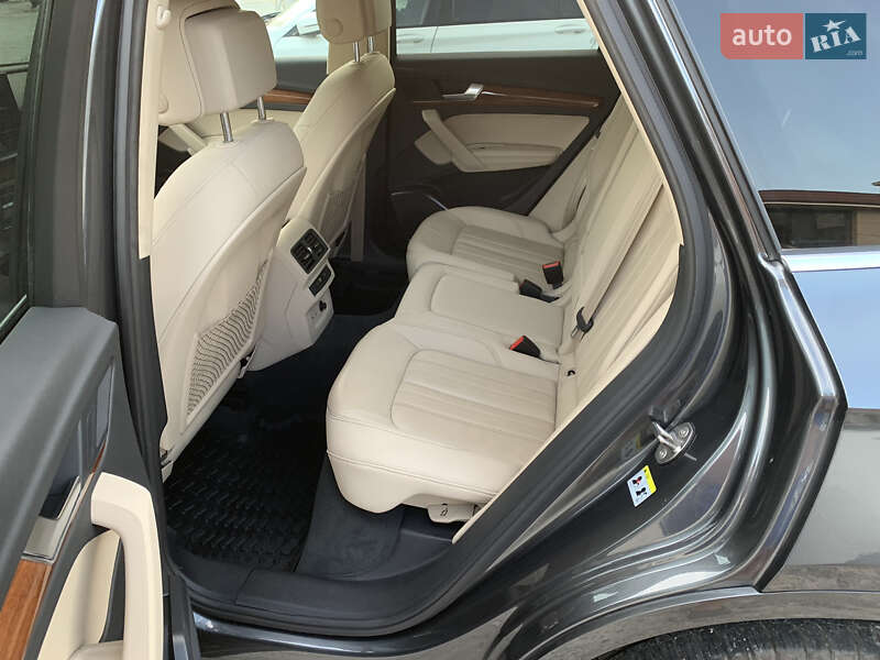 Внедорожник / Кроссовер Audi Q5 2022 в Одессе