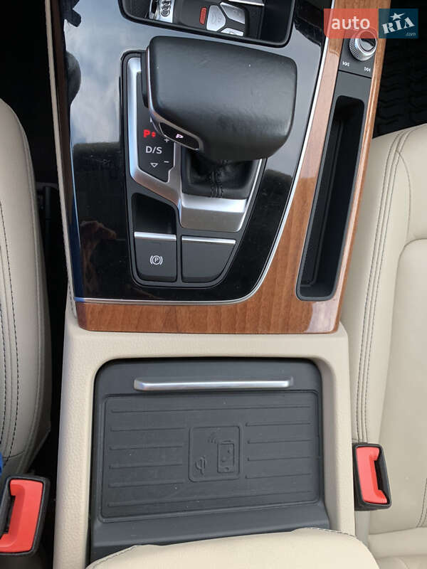 Внедорожник / Кроссовер Audi Q5 2022 в Одессе