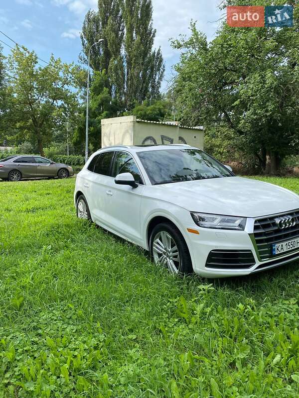 Внедорожник / Кроссовер Audi Q5 2017 в Киеве