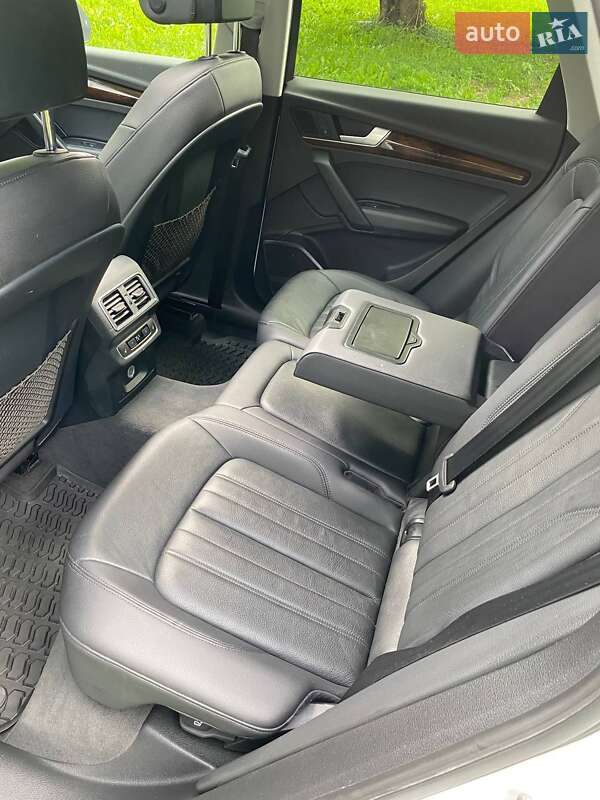 Внедорожник / Кроссовер Audi Q5 2017 в Киеве