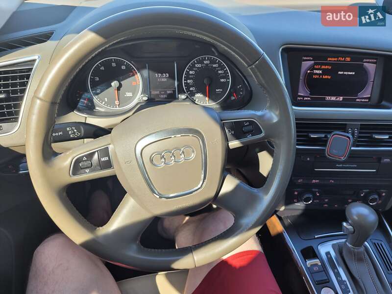 Внедорожник / Кроссовер Audi Q5 2011 в Киеве