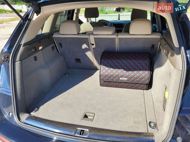 Внедорожник / Кроссовер Audi Q5 2011 в Киеве