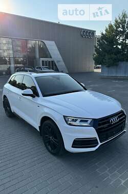 Внедорожник / Кроссовер Audi Q5 2018 в Харькове