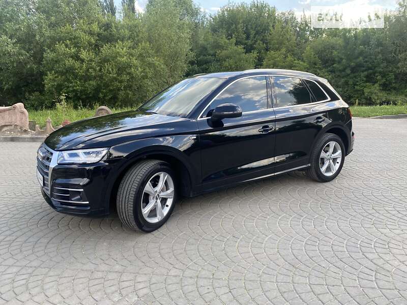 Внедорожник / Кроссовер Audi Q5 2017 в Луцке