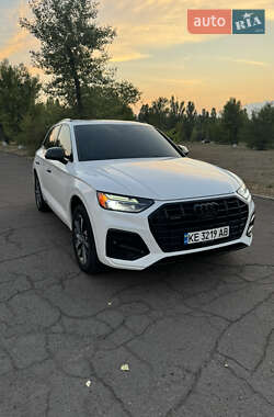 Внедорожник / Кроссовер Audi Q5 2021 в 