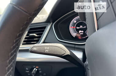 Внедорожник / Кроссовер Audi Q5 2022 в 