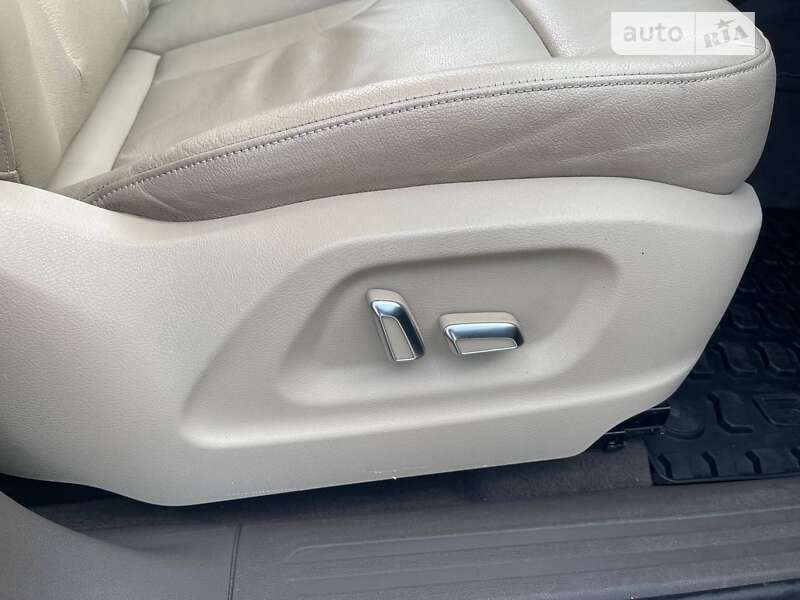 Позашляховик / Кросовер Audi Q5 2014 в Києві