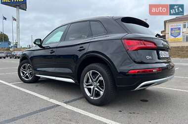 Внедорожник / Кроссовер Audi Q5 2018 в 