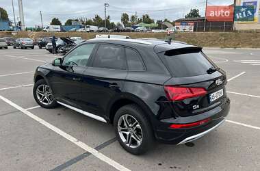 Внедорожник / Кроссовер Audi Q5 2018 в 
