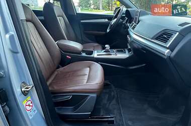 Внедорожник / Кроссовер Audi Q5 2018 в 