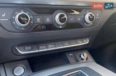 Внедорожник / Кроссовер Audi Q5 2018 в 