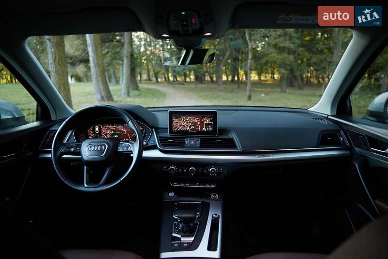 Позашляховик / Кросовер Audi Q5 2018 в Львові