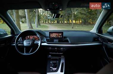 Внедорожник / Кроссовер Audi Q5 2018 в 