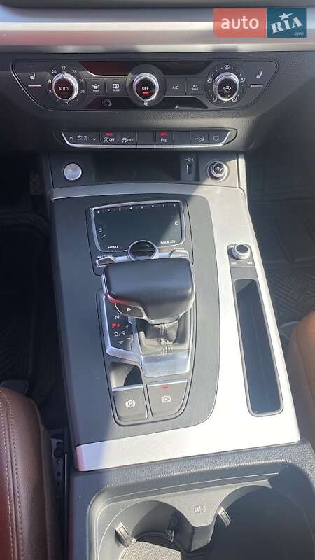 Позашляховик / Кросовер Audi Q5 2018 в Львові