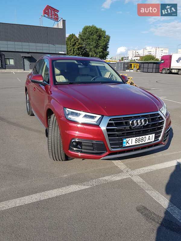 Внедорожник / Кроссовер Audi Q5 2017 в Киеве