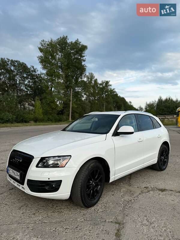 Внедорожник / Кроссовер Audi Q5 2011 в Городке