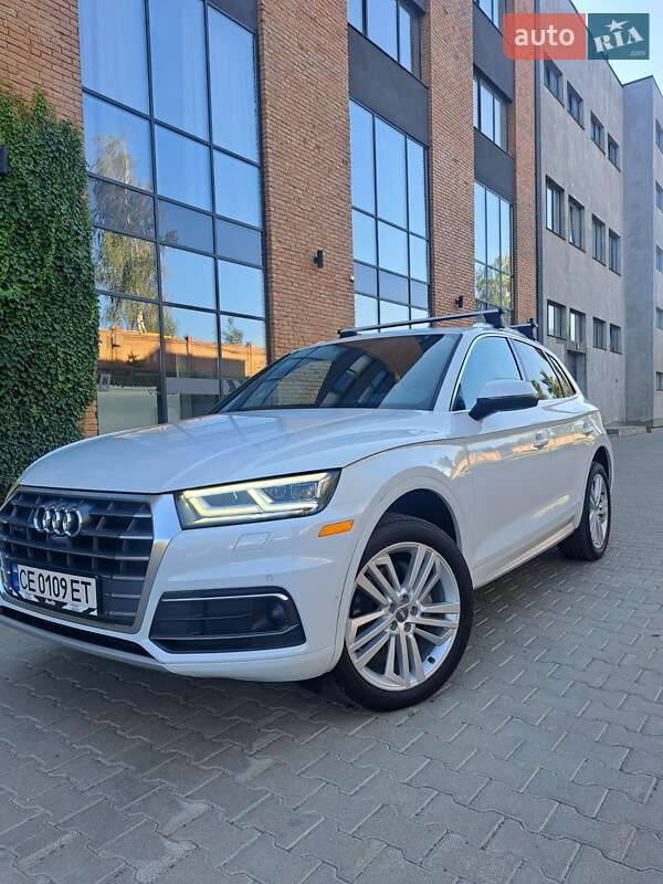 Позашляховик / Кросовер Audi Q5 2020 в Чернівцях
