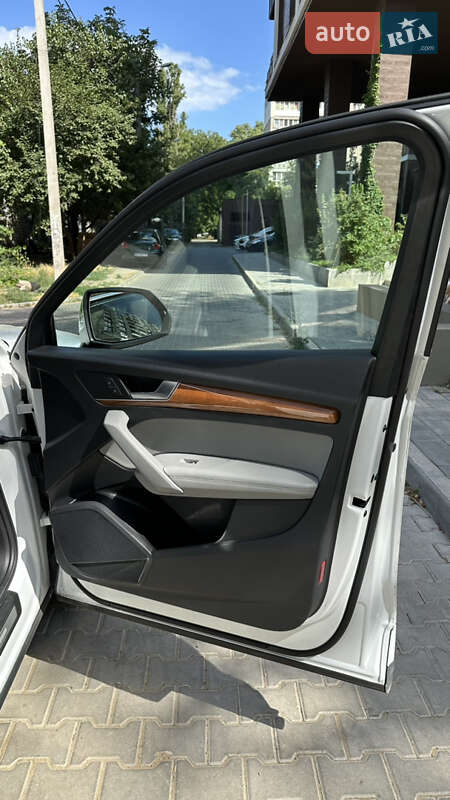 Внедорожник / Кроссовер Audi Q5 2020 в Одессе