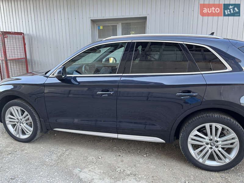 Внедорожник / Кроссовер Audi Q5 2018 в Ивано-Франковске