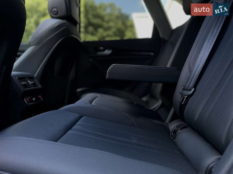 Внедорожник / Кроссовер Audi Q5 2020 в Львове