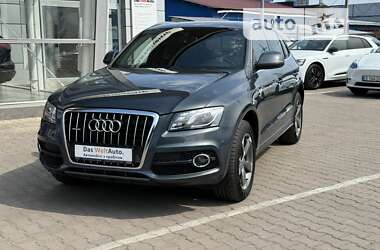 Внедорожник / Кроссовер Audi Q5 2011 в Черновцах