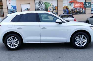 Внедорожник / Кроссовер Audi Q5 2020 в 