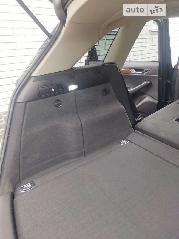 Внедорожник / Кроссовер Audi Q5 2011 в Житомире