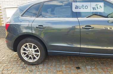 Внедорожник / Кроссовер Audi Q5 2011 в 