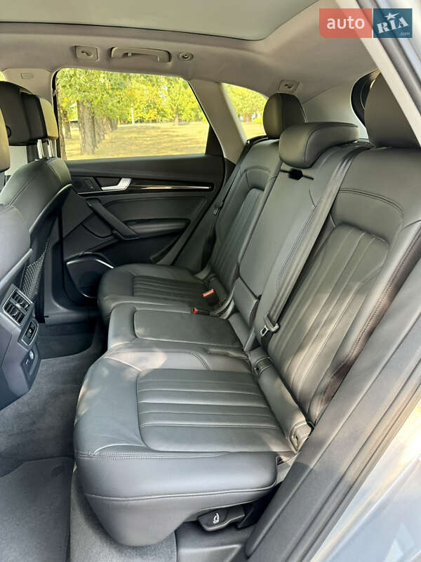 Внедорожник / Кроссовер Audi Q5 2018 в Киеве