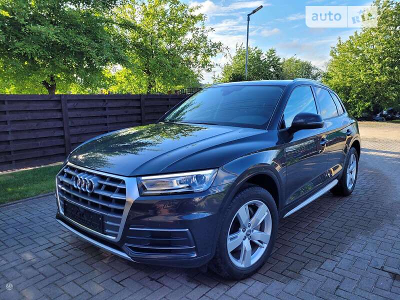 Позашляховик / Кросовер Audi Q5 2018 в Львові