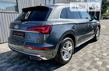 Позашляховик / Кросовер Audi Q5 2022 в 