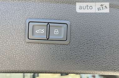 Позашляховик / Кросовер Audi Q5 2022 в 