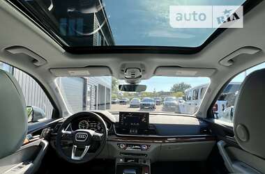 Позашляховик / Кросовер Audi Q5 2022 в 