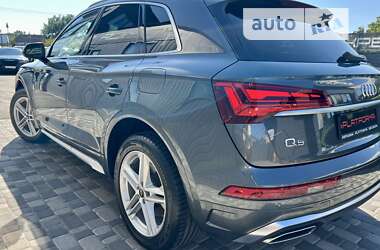 Позашляховик / Кросовер Audi Q5 2022 в 