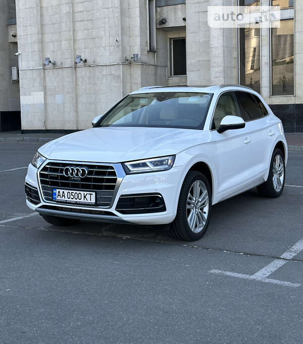 Позашляховик / Кросовер Audi Q5 2018 в Києві