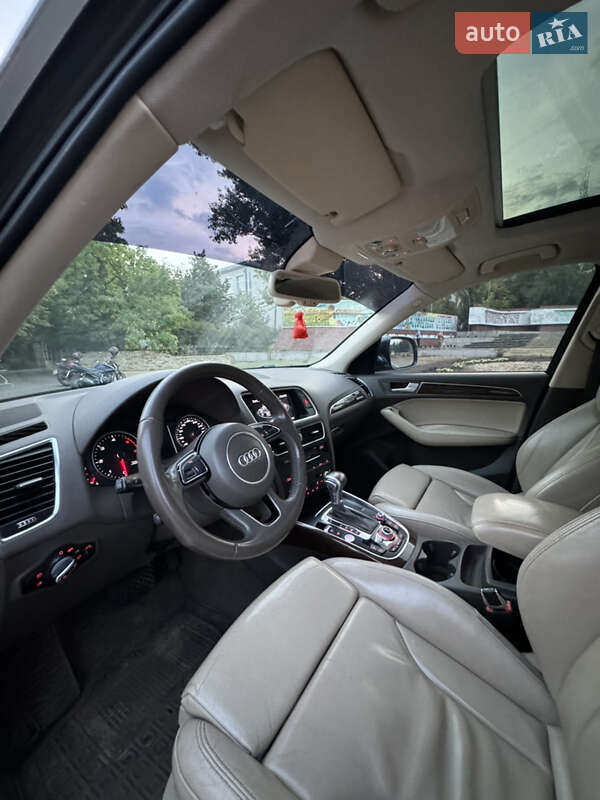 Внедорожник / Кроссовер Audi Q5 2013 в Ужгороде фото 6 Внедорожник / Кроссовер Audi Q5 2013 в Ужгороде