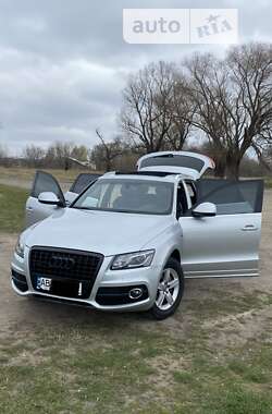 Позашляховик / Кросовер Audi Q5 2010 в Ямполі