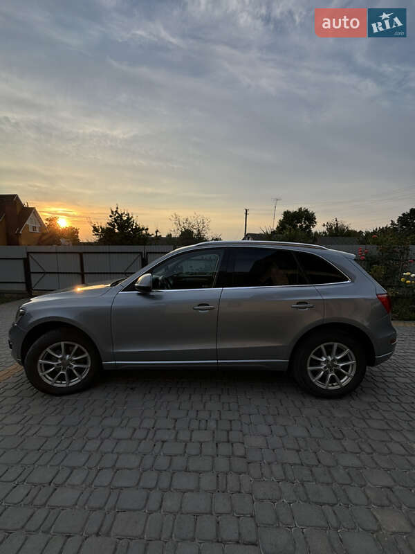 Позашляховик / Кросовер Audi Q5 2011 в Луцьку