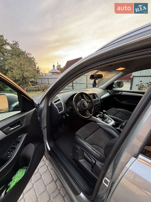 Позашляховик / Кросовер Audi Q5 2011 в Луцьку