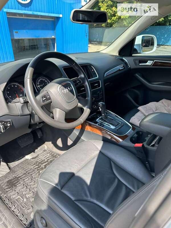 Внедорожник / Кроссовер Audi Q5 2011 в Харькове