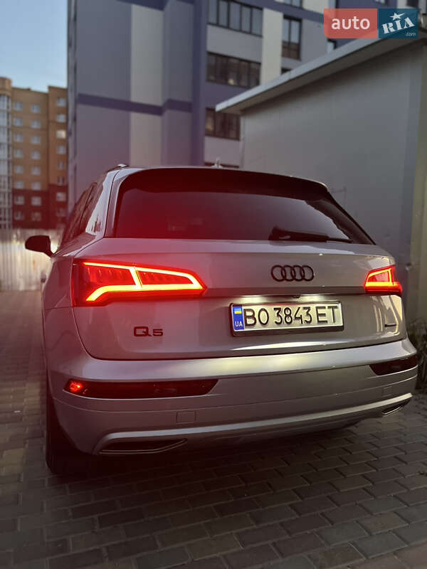 Позашляховик / Кросовер Audi Q5 2019 в Тернополі