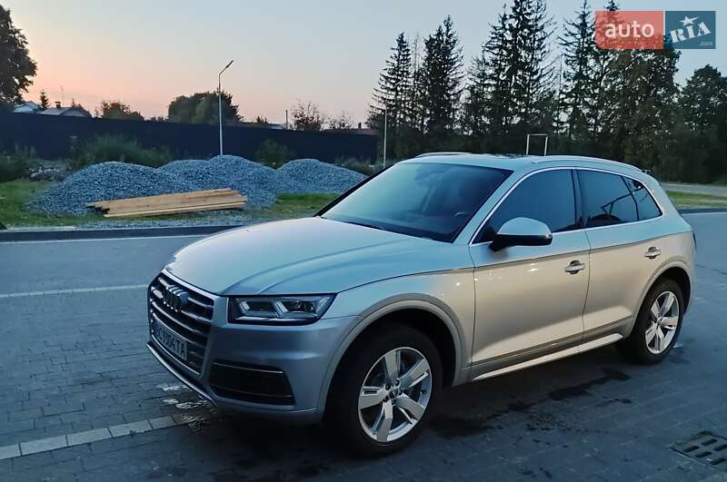 Внедорожник / Кроссовер Audi Q5 2017 в Львове